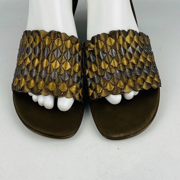 Womens 7M Liz Claiborne Flex Timon Sandals Metallic Brown Leather 2.5" Heels - Picture 3 of 9